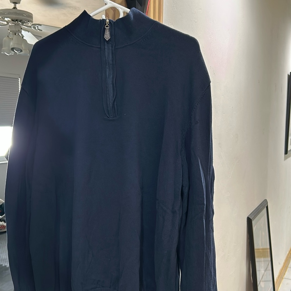True navy- although doesn’t show up with my cell
Long sleeve lined Boole top XL